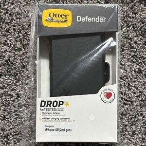 OtterBox Black Defender Series Case for Enhanced Drop Protection